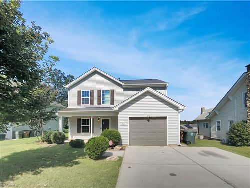 3661 Briarmeade Rd, Greensboro, NC, 27405-9425 | Card Image