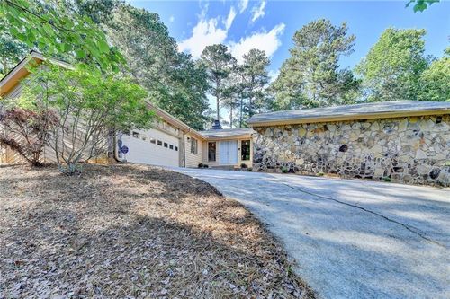 3070 Ascot Ln, Roswell, GA, 30076-2484 | Card Image