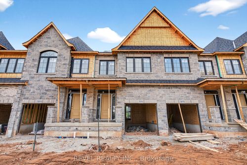 9-600 Maplehill Dr, Burlington, ON, L7N2W3 | Card Image