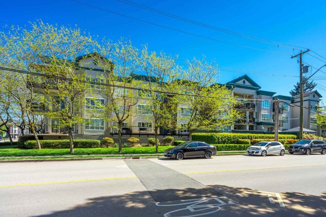 204 - 20727 Douglas Crescent, Condo with 2 bedrooms, 1 bathrooms and 1 parking in Langley BC | Image 3