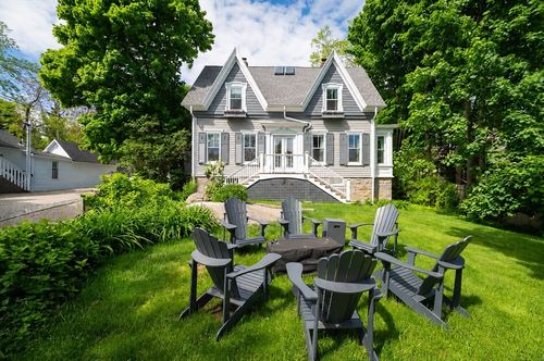 184 Granite St, Rockport, MA, 01966-1232 | Card Image
