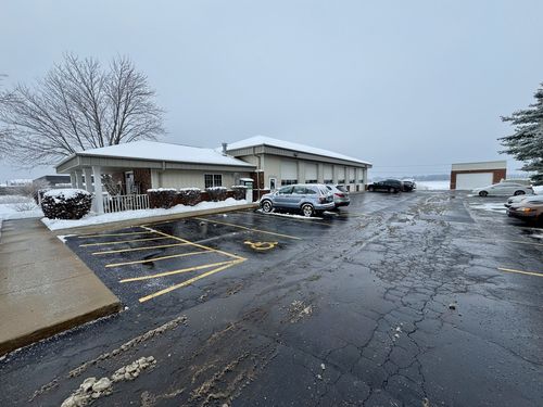 1951 Wiesbrook Rd, Oswego, IL, 60543-8311 | Card Image