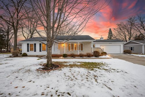 204 Hayes Street, LITTLE CHUTE, WI, 54130 | Card Image