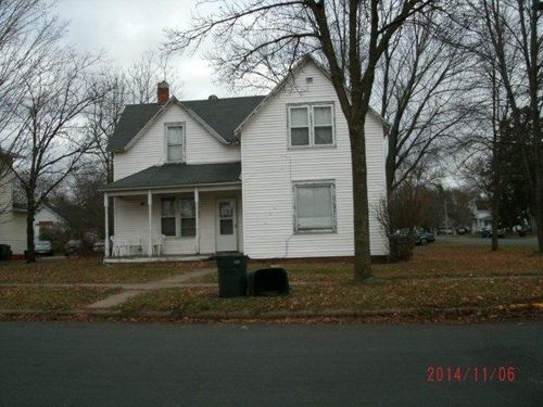 1620 6th St E, Menomonie, WI, 54751-3335 | Card Image
