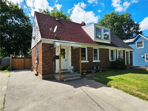 45 St Clair Ave, Kitchener, ON, N2M3Z5 | Card Image