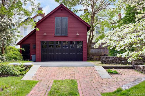 17 1st Ave, Nyack, NY, 10960-2113 | Card Image