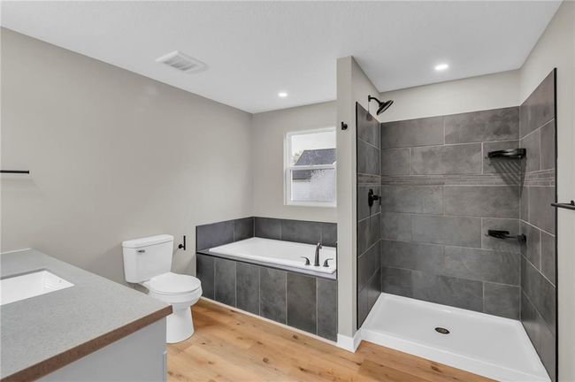 Jacuzzi soaking tub and separate shower. | Image 14