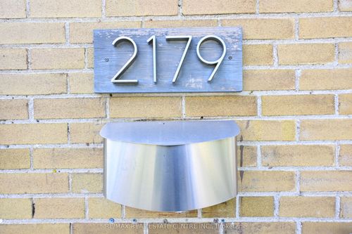 2179 Wiseman Crt, Mississauga, ON, L5J1P3 | Card Image