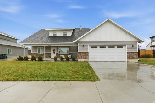 1852 N 340 W, Logan, UT, 84341-7102 | Card Image