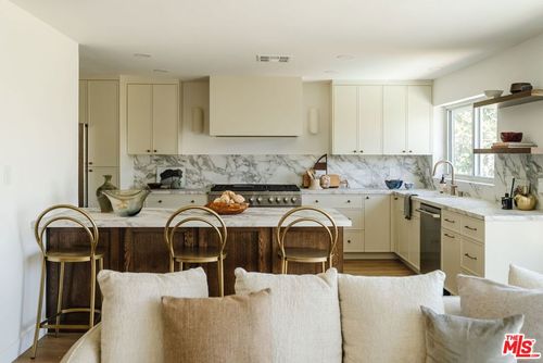 8381 Zitola Ter, Playa del Rey, CA, 90293-7835 | Card Image