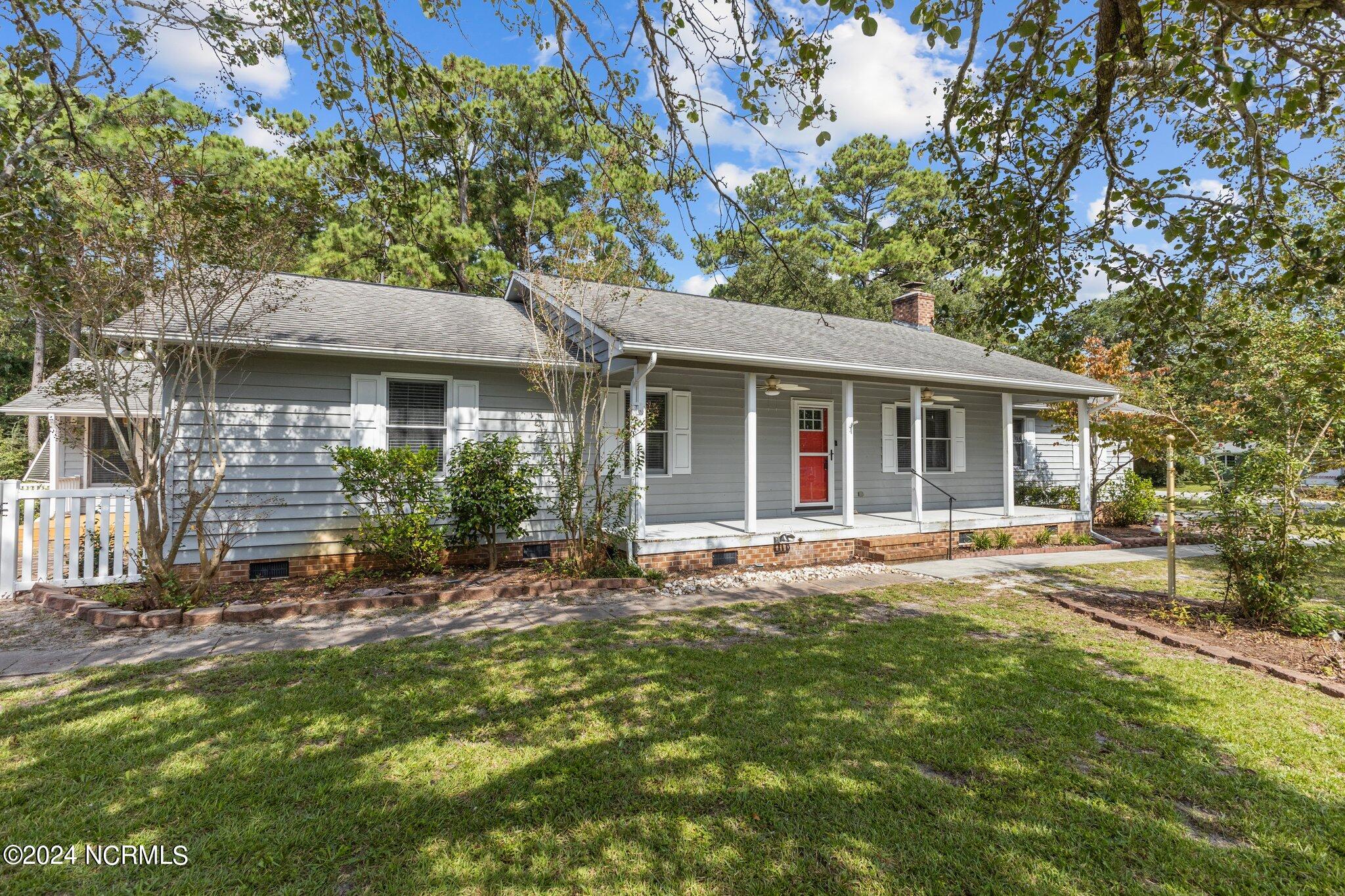 Starlight Dr, Cape Carteret, NC 28584