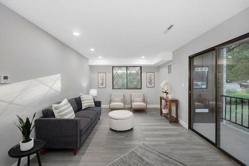 apt-202-7 Greenbriar Dr, North Reading, MA, 01864-3143 | Card Image