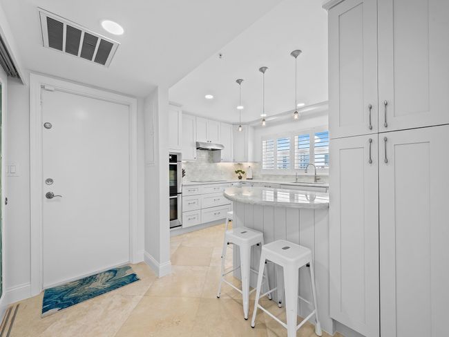APT-516 - 3224 S Ocean Blvd, Condo with 2 bedrooms, 2 bathrooms and null parking in Highland Beach FL | Image 7