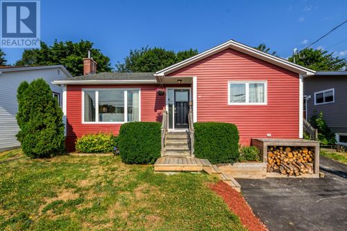 36 Fitzgibbon St, Saint Johns, NL, A1E2G1 | Card Image