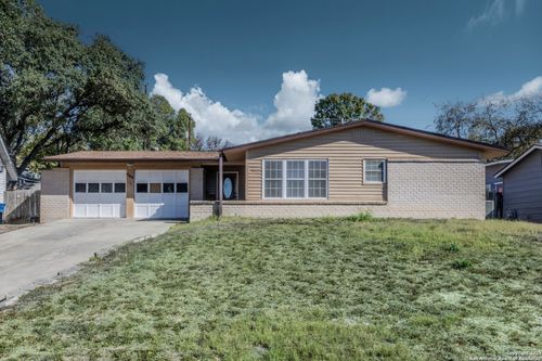 439 Northtrail Dr, San Antonio, TX, 78216-4404 | Card Image