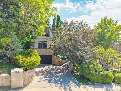 1310 15 St Nw, Calgary, AB, T2N2B6 | Card Image