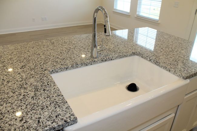 5711 Cloverwood Dr, Condo with 3 bedrooms, 3 bathrooms and 2 parking in Rockvale TN | Image 12