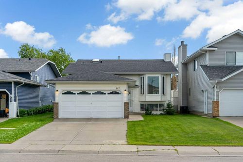 117 Riverglen Drive Se, Calgary, AB, T2C3X1 | Card Image