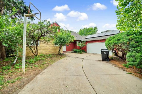 414 E Wayne, Salina, KS, 67401 | Card Image