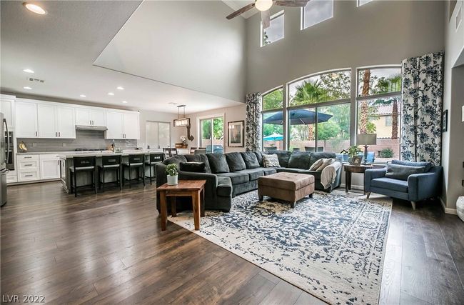 8816 Adobe Grande St, House other with 4 bedrooms, 3 bathrooms and null parking in Las Vegas NV | Image 8