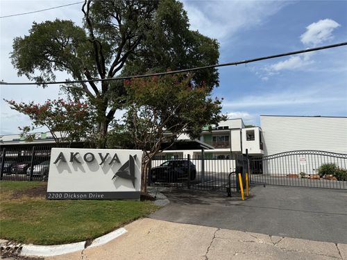 apt-127-2200 Dickson Dr, Austin, TX, 78704-4752 | Card Image