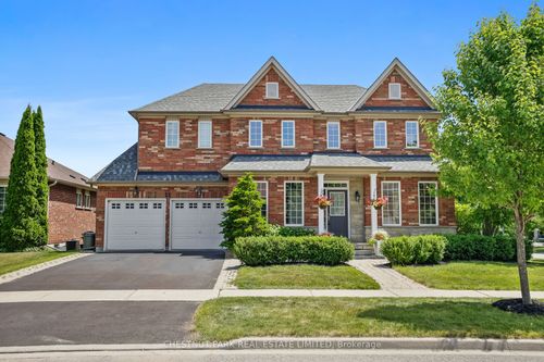 21 Ash Green Lane, Uxbridge, ON, L9P2A8 | Card Image