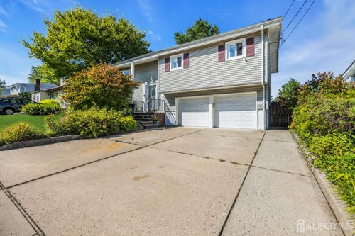 17 Heather Dr, Old Bridge, NJ, 08857-2228 | Card Image
