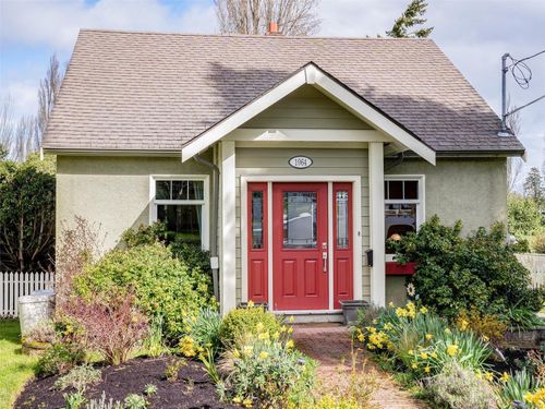 1064 Colville Rd, Esquimalt, BC, V9A4P7 | Card Image