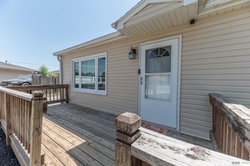 3907 Baldwin Cir, Bellevue, NE, 68147-1152 | Card Image