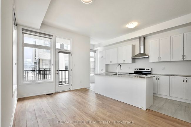 28 Alan Francis Lane, House attached with 3 bedrooms, 4 bathrooms and 1 parking in Markham ON | Image 12