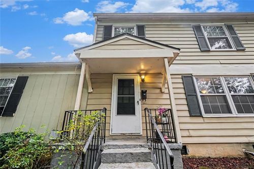 15-1345 Old Coach Rd Sw, Marietta, GA, 30008-3630 | Card Image