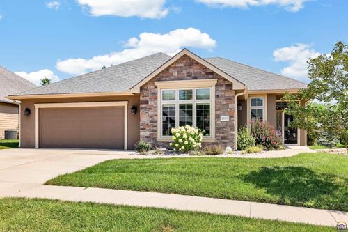 2228 Sw Millers Glen Dr, Topeka, KS, 66614-5016 | Card Image