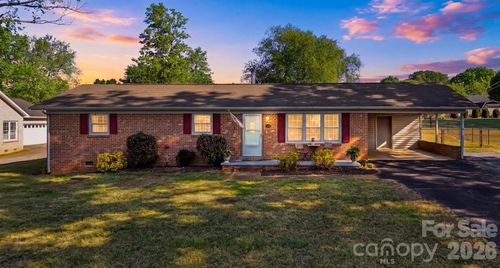 184 Edgegreen Ct, Taylorsville, NC, 28681-3430 | Card Image