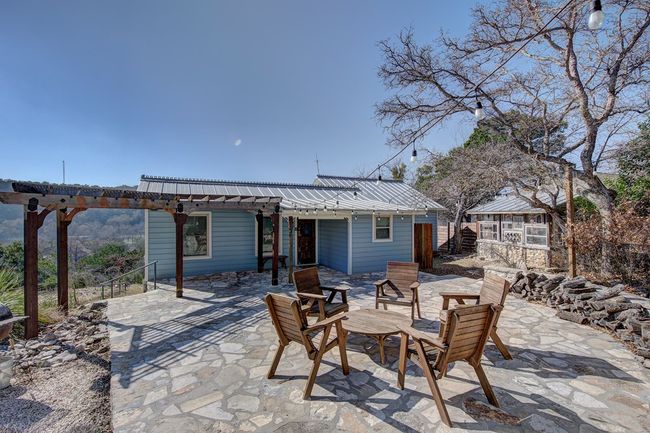 205 Cedar Cliff Loop, Home with 3 bedrooms, 2 bathrooms and 1 parking in Hunt TX | Image 13