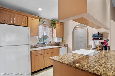 F23 - 4845 Casablanca Circle, Condo with 2 bedrooms, 2 bathrooms and null parking in Sebring FL | Image 3