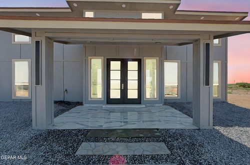 693 San Jose, Chaparral, NM, 88081-7172 | Card Image