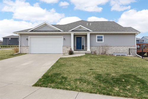 765 Hanks Dr, Iowa City, IA, 52240-8034 | Card Image