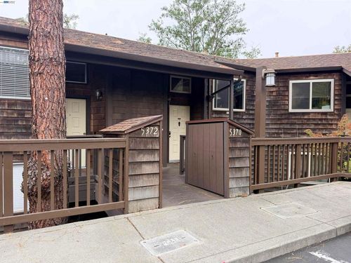 5370 Briar Ridge Dr, Castro Valley, CA, 94552-1715 | Card Image