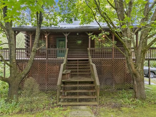 956 Carbon Center Rd, Fenelton, PA, 16034-9717 | Card Image