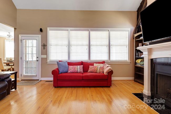 Living Room | Image 22