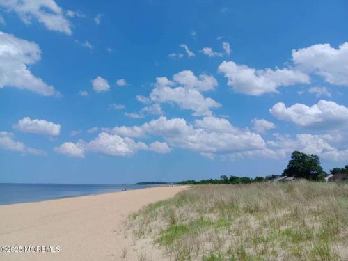 131 Shore Blvd, Keansburg, NJ, 07734-1822 | Card Image