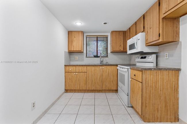APT-511 - 1125 S Flagler Ave, Condo with 2 bedrooms, 2 bathrooms and null parking in Pompano Beach FL | Image 30