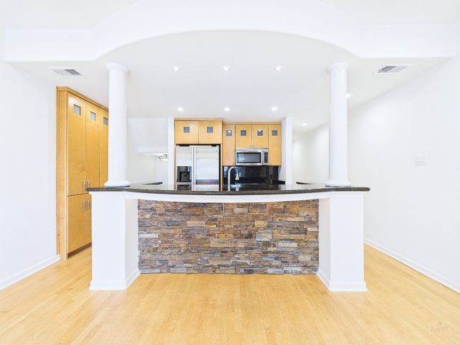 APT-222 - 1501 Barton Springs Rd, Condo with 3 bedrooms, 3 bathrooms and 3 parking in Austin TX | Image 6