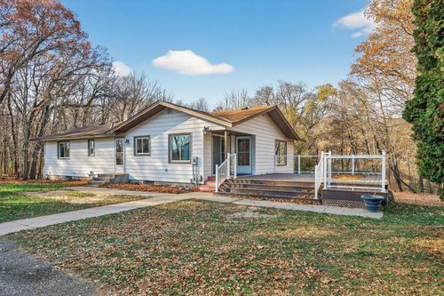 9042 Howard Lake Dr Ne, Columbus, MN, 55025-8428 | Card Image