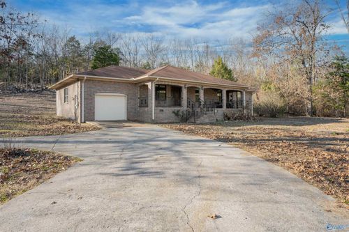 144 Bess Thompson Rd, Laceys Spring, AL, 35754-3102 | Card Image