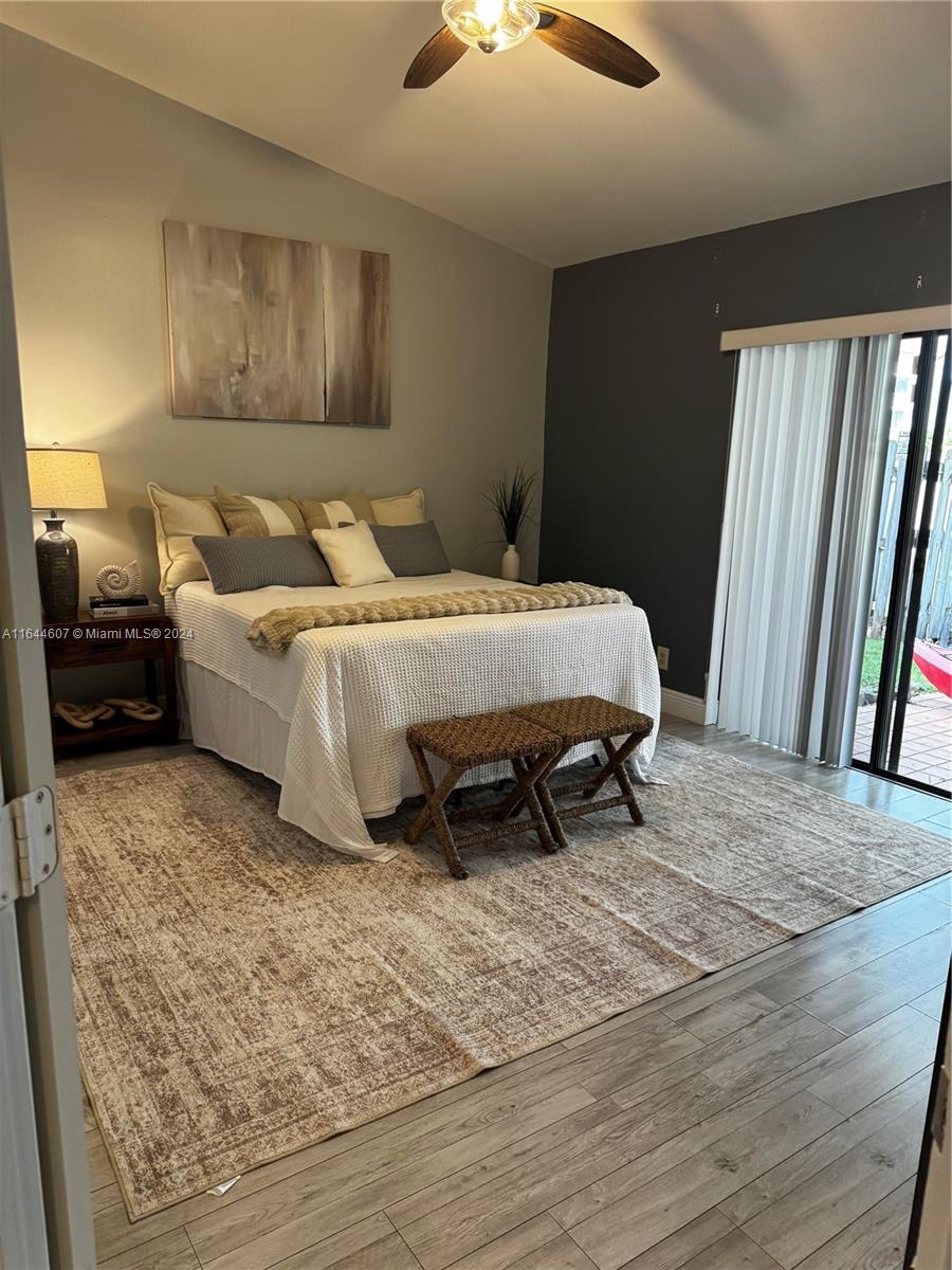 38th Pl, Sunrise, FL 33351
