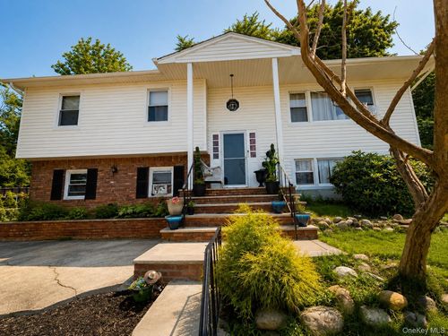 14 Rock Dr, Valley Cottage, NY, 10989-2463 | Card Image