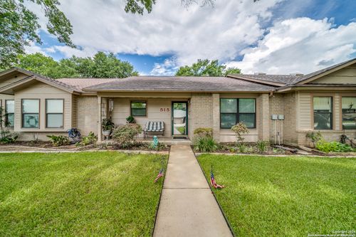 515 Frostwood Dr, New Braunfels, TX, 78130-3664 | Card Image