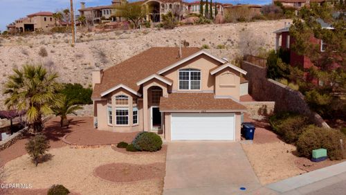 1013 Via De La Paz Dr, El Paso, TX, 79912-7519 | Card Image