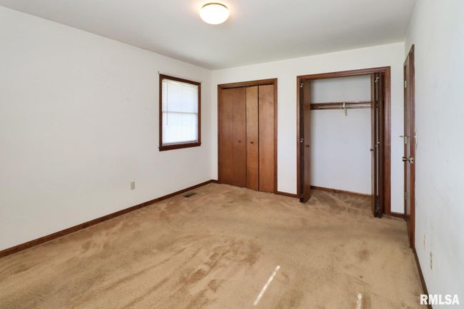 2210-2212 W Huntington Dr, Home with 0 bedrooms, 0 bathrooms and 2 parking in Quincy IL | Image 8